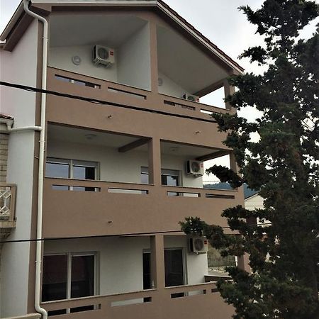 Apartmani Orhideja Rab Town Exterior foto