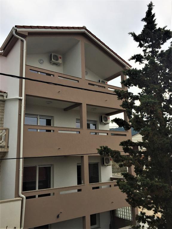 Apartmani Orhideja Rab Town Exterior foto