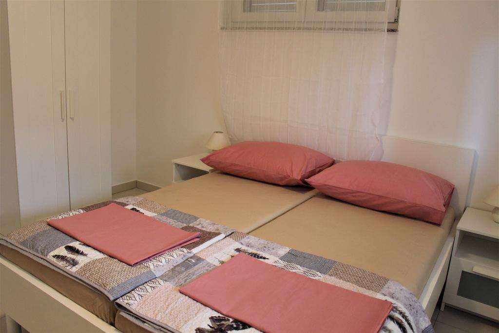 Apartmani Orhideja Rab Town Exterior foto